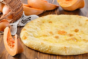 Осетинский пирог с сыром и тыквой