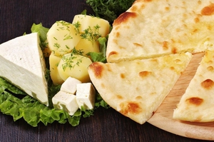 Осетинский пирог с картофелем и сыром
